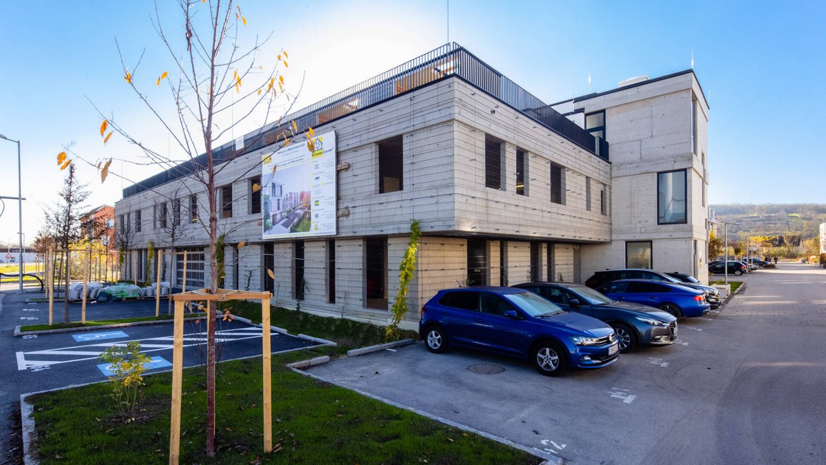 20201118_Grossweikersdorf_Badweg_screen_26 20201118_Grossweikersdorf_Badweg_screen_26