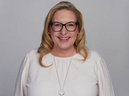 Portraitfoto Mitarbeiterin