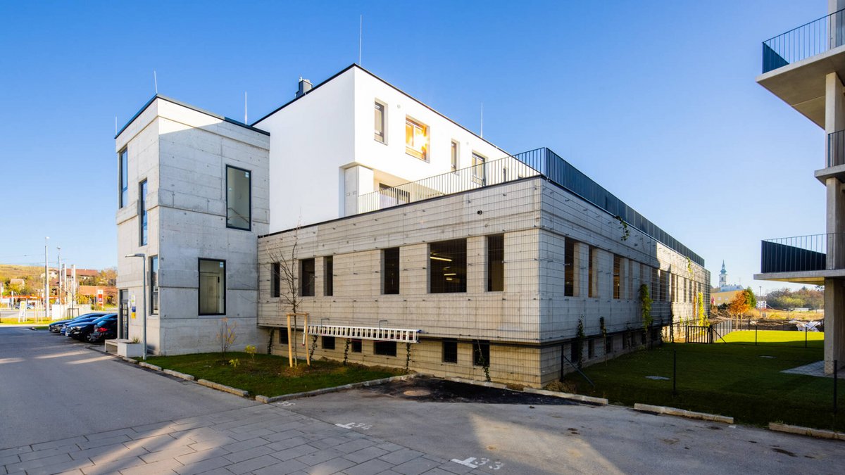 20201118_Grossweikersdorf_Badweg_screen_23 20201118_Grossweikersdorf_Badweg_screen_23