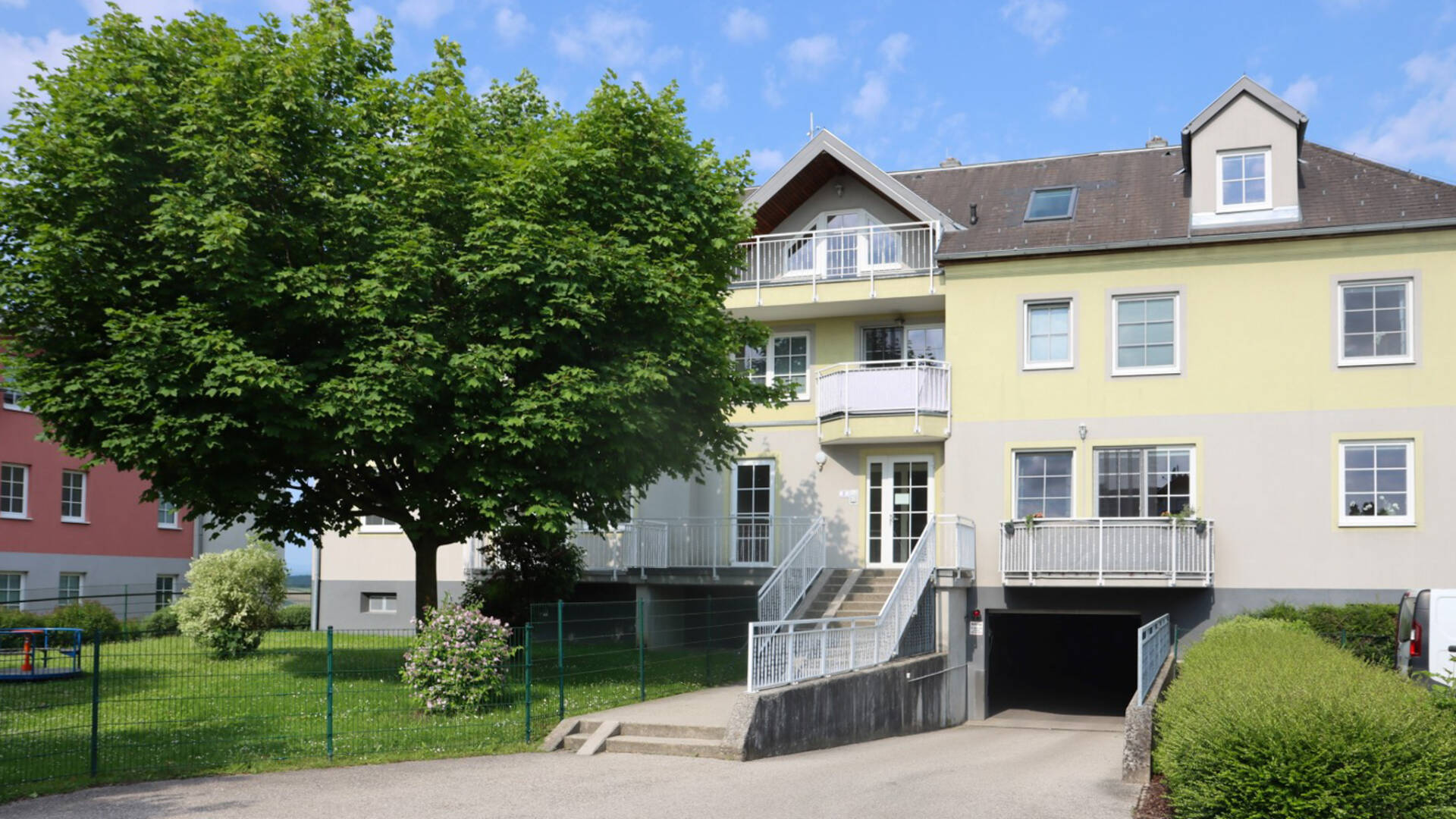 Kleinbergstraße Außenfoto Kleinbergstraße Außenfoto